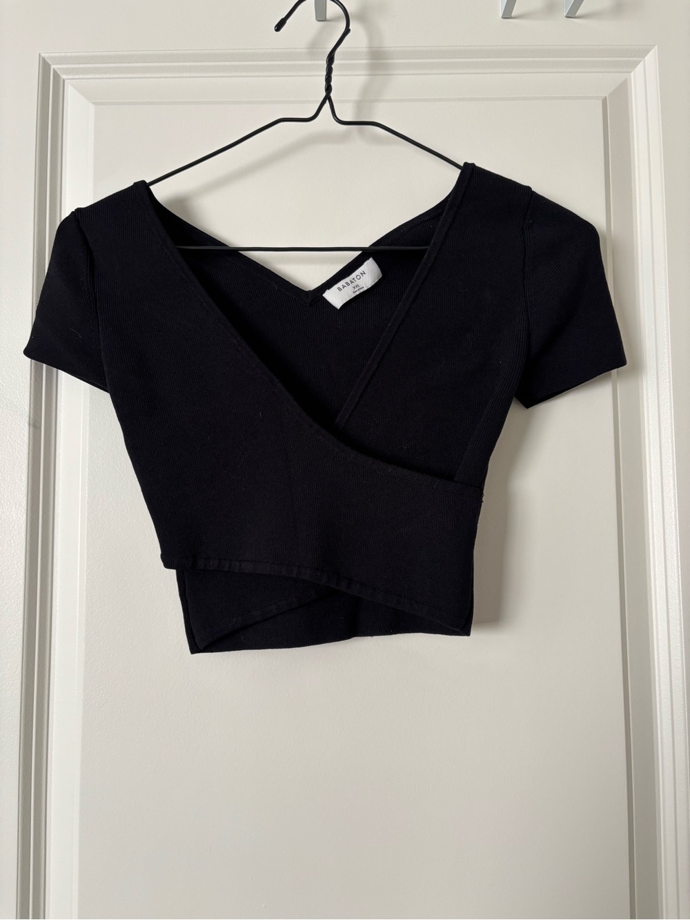 Babaton Black Short Sleeve Wrap Crop Top
